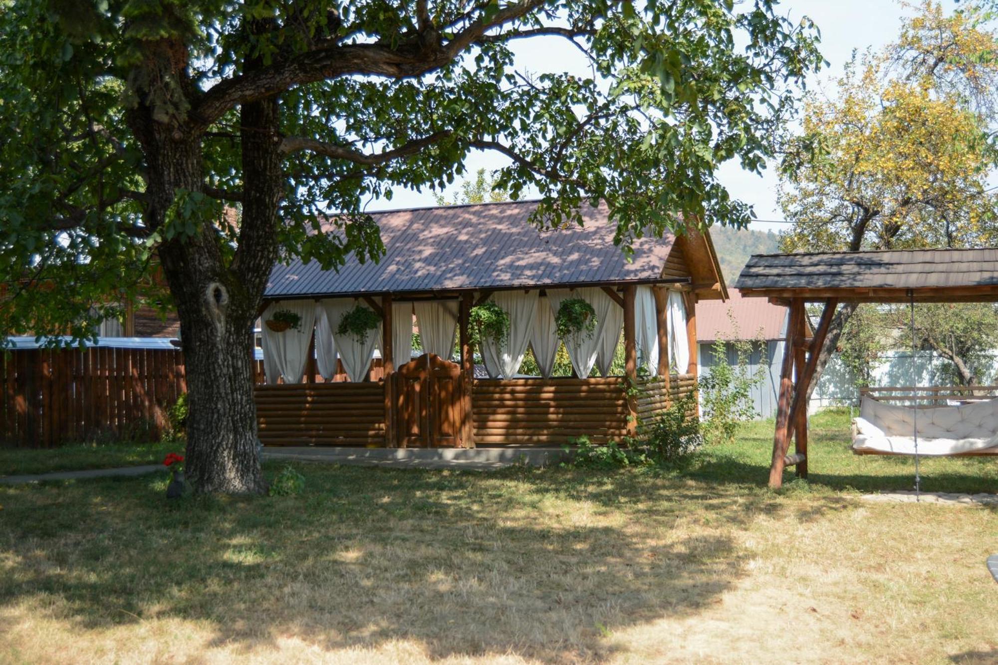 Casa Humulesti, Fii Vecinul Lui Ion Creanga Villa Târgu Neamț Exterior photo